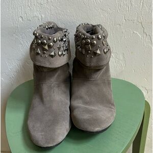 Gianni Bini gray suede wedge boots with stud detail, size 7.5